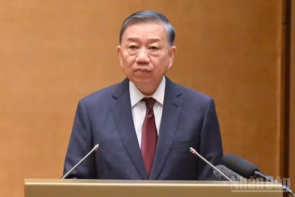 Tổng Bí thư, Chủ tịch nước Tô Lâm phát biểu chỉ đạo tại Hội nghị toàn quốc nghiên cứu, học tập, quán triệt và triển khai thực hiện một số Nghị quyết, Chỉ thị của Bộ Chính trị ngày 3/9. (Ảnh: TRẦN HẢI)