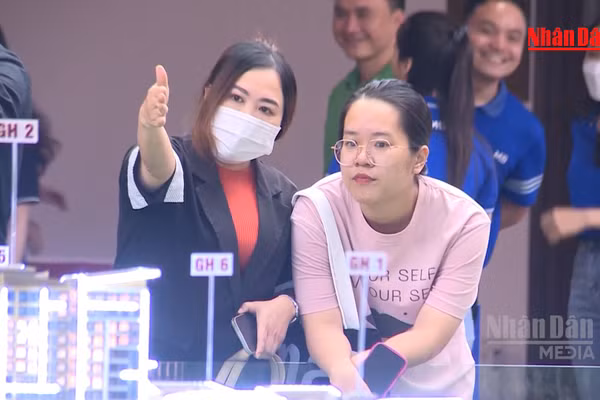 [Video] Thành phố Hồ Chí Minh dự kiến tăng phí thẩm định hồ sơ cấp sổ hồng