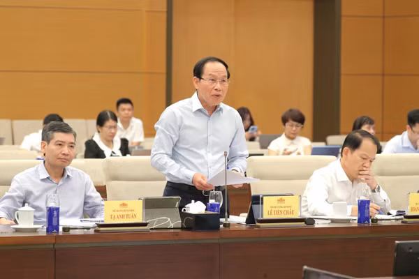 Phó Thủ tướng Lê Tiến Châu phát biểu tại phiên họp của Ủy ban Thường vụ Quốc hội chiều 21/9. (Ảnh: DUY LINH)