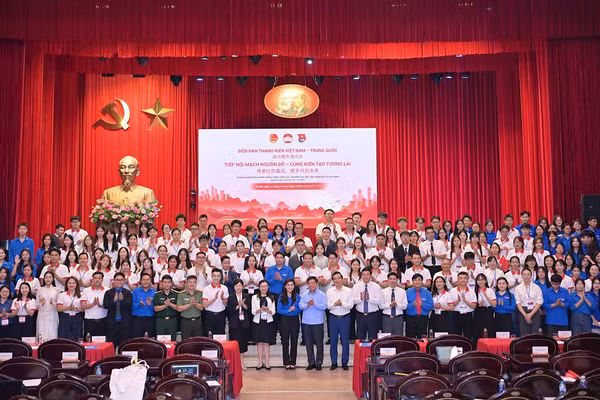 Đại biểu Diễn đàn Thanh niên Việt Nam-Trung Quốc năm 2026 tại Học viện Chính trị quốc gia Hồ Chí Minh. (Ảnh: LINH PHAN)