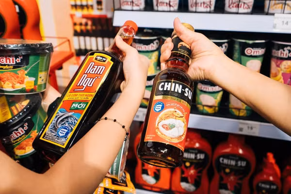 Nước mắm Nam Ngư CHINSU phục vụ nhiều phân khúc khách hàng. (Ảnh: Masan)