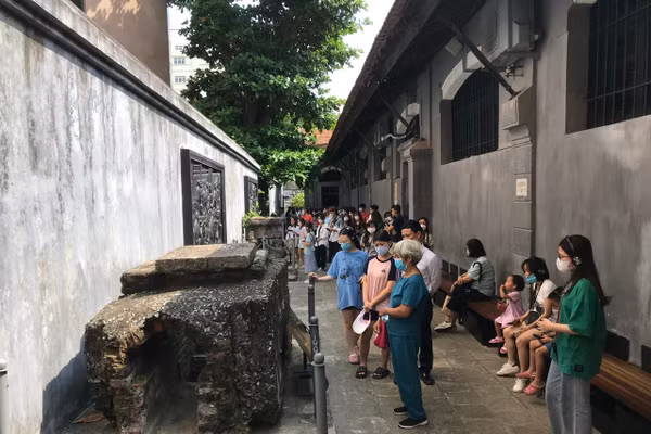 Di sản lịch sử, văn hóa tại Nhà tù Hỏa Lò (Hà Nội) được khai thác hiệu quả vào hoạt động tham quan, du lịch.
