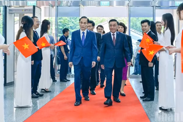 Thường trực Ban Bí thư Trần Cẩm Tú dự Phiên họp toàn thể về đối ngoại Đảng và đối ngoại nhân dân. (Ảnh: DUY LINH)