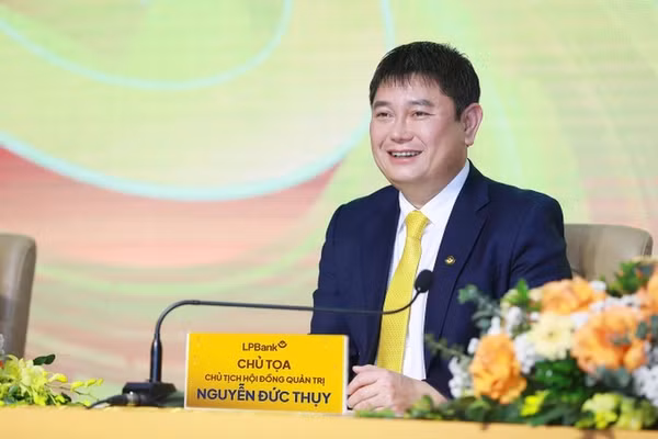 Doanh nhân Nguyễn Đức Thụy, người đã có nhiều đóng góp cho phát triển bóng đá chuyên nghiệp. (Ảnh: LPBank)