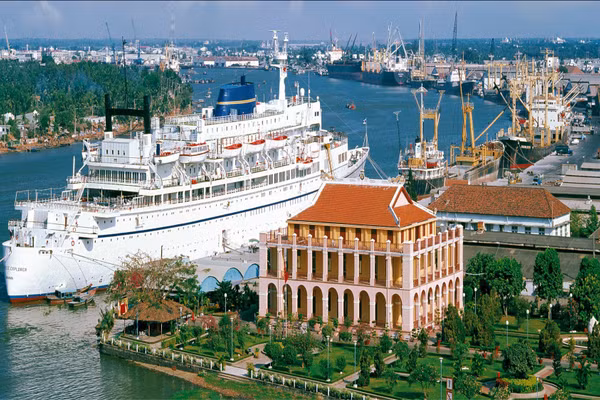 Bến Nhà Rồng- Thành phố Hồ Chí Minh.