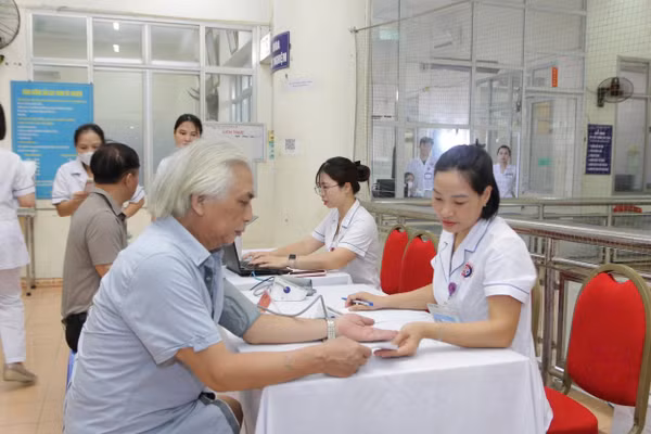 Khám sức khỏe định kỳ giúp phát hiện bệnh sớm, điều trị hiệu quả hơn. 