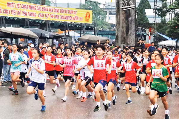 Sôi nổi thể thao phong trào tại Thái Nguyên. Ảnh: BTN