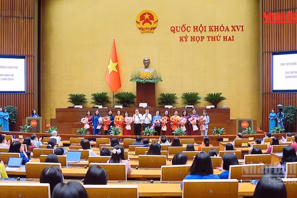 [Video] Phát huy bản lĩnh, trí tuệ phụ nữ trong kỷ nguyên vươn mình của dân tộc