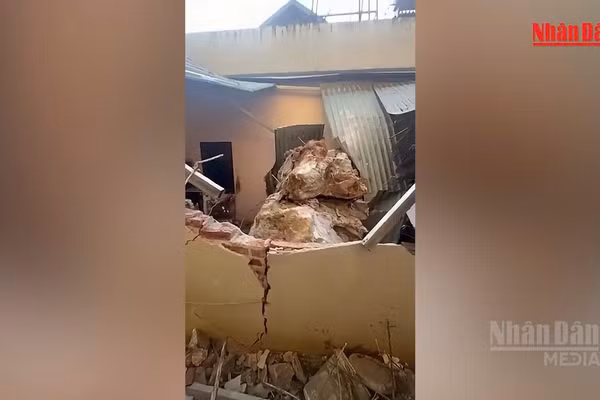 [Video] Động đất ở Sơn La làm đá lăn vào nhà dân và gây hư hỏng một số công trình