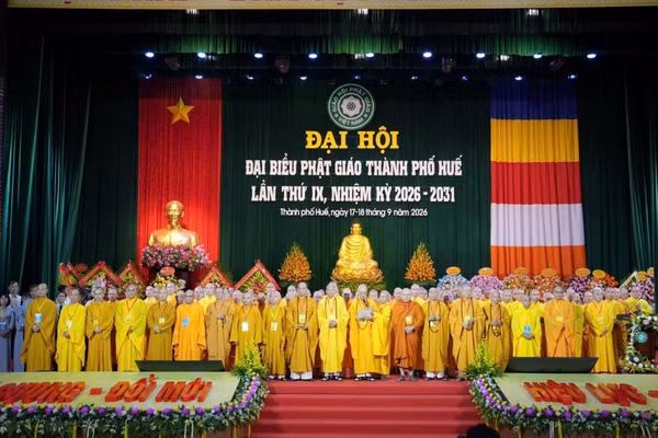 Đại hội xác định chủ đề nhiệm kỳ 2026-2031 là “Kỷ cương-Đổi mới-Hiệu lực-Hiệu quả”, phát huy các giá trị di sản văn hóa Phật giáo và đẩy mạnh các hoạt động phụng sự xã hội, góp phần xây dựng đời sống văn hóa và phát triển quê hương. (Ảnh: Ban Trị sự Giáo hội phật giáo Việt Nam thành phố Huế)