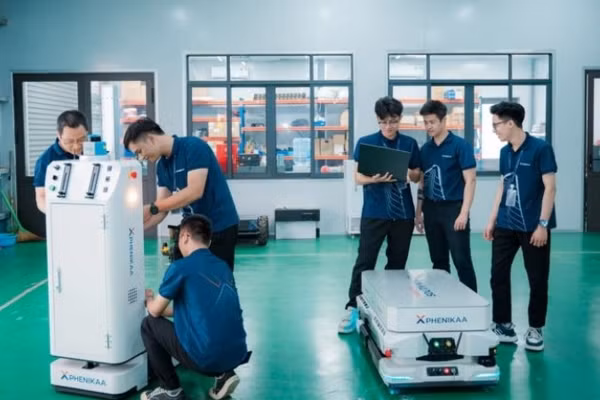 Nghiên cứu công nghệ xe tự hành tại Công ty Cổ phần Phenikaa-X. (Ảnh: Phenikaa-X)