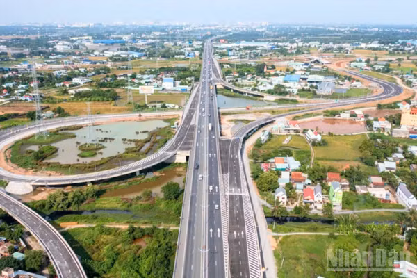 Cao tốc Bến Lức-Long Thành đã hoàn thành 99% tiến độ thi công trong tháng 9/2026 này. (Ảnh: Thiên Vương)