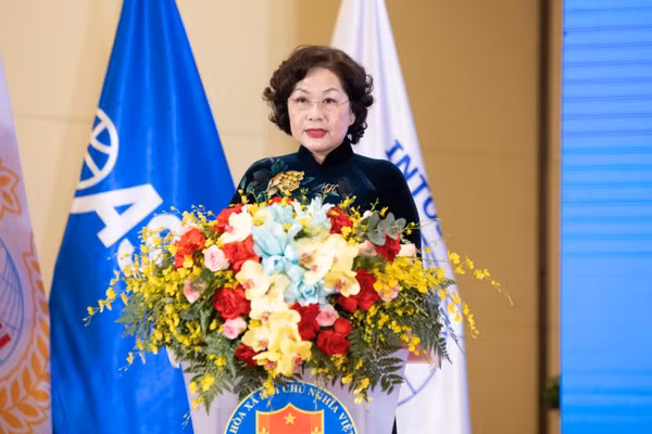 Phó Chủ tịch Quốc hội Nguyễn Thị Hồng phát biểu chào mừng Hội thảo. (Ảnh: N.Ý)