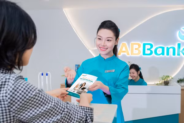 ABBank tập trung phát triển ngân hàng bán lẻ, lấy khách hàng làm trọng tâm và nâng cao trải nghiệm tại mỗi điểm chạm. (Ảnh: ĐINH HƯƠNG)