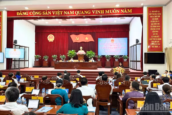 Quang cảnh kỳ họp. (Ảnh: VĂN ÚT)
