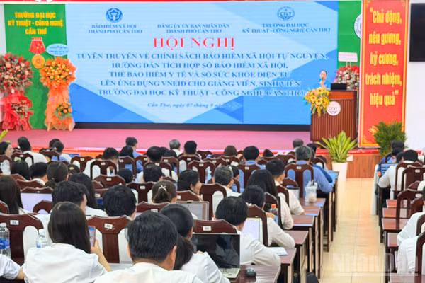 Quang cảnh hội nghị tuyên truyền. (Ảnh: VĂN ÚT) 