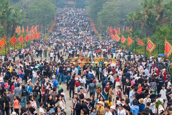 Lễ hội Đền Hùng năm 2027 được tổ chức quy mô cấp tỉnh và là điểm nhấn trong các hoạt động của du lịch Đất Tổ. (Ảnh: NGỌC LONG)
