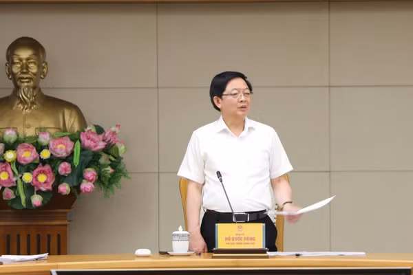 Phó Thủ tướng Hồ Quốc Dũng phát biểu tại cuộc họp với các bộ, cơ quan về tình hình triển khai các nhiệm vụ phát triển công nghệ chiến lược . (Ảnh: chinhphu.vn)
