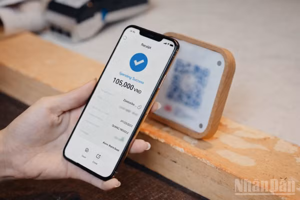 Mô phỏng giao dịch Basal Pay. (Ảnh: CÔNG VINH)