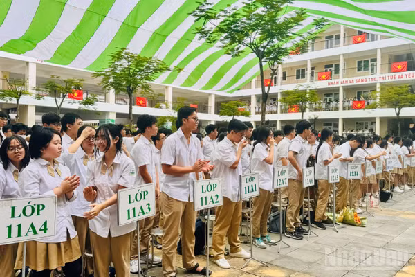 Học sinh là trung tâm của quá trình giảng dạy và học tập. (Ảnh: HNV)