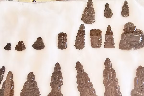 Các sản phẩm từ huyền phách.