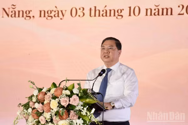 Đồng chí Phạm Gia Túc, Ủy viên Bộ Chính trị, Phó Thủ tướng Thường trực Chính phủ dự, phát biểu ý kiến chỉ đạo. (Ảnh: ANH ĐÀO)
