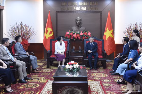 Quang cảnh buổi tiếp. (Ảnh: ANH ĐÀO)