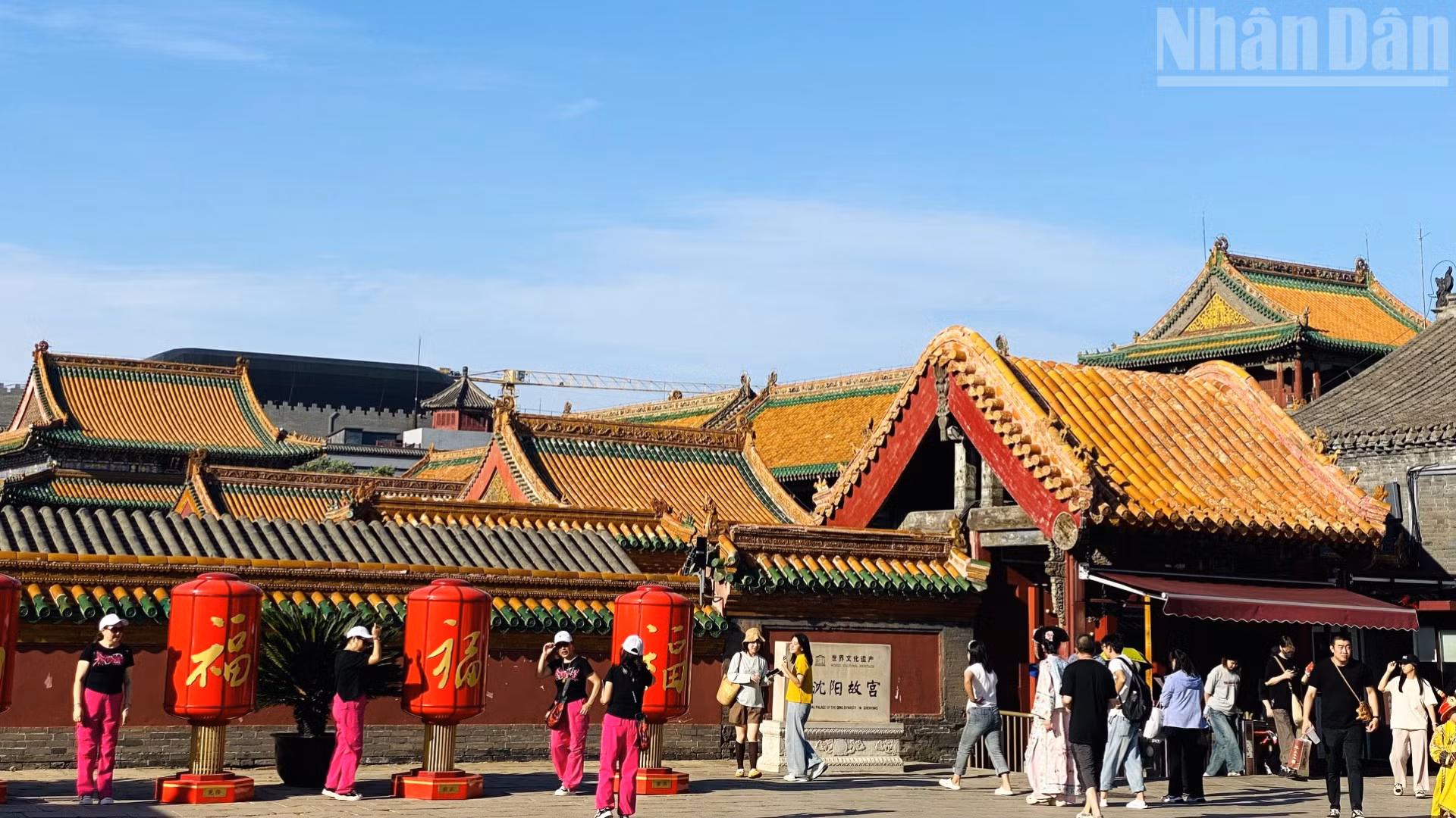 Những cung điện lớn nhỏ mang đậm nét kiến trúc của triều đại Mãn Thanh, Trung Quốc.
