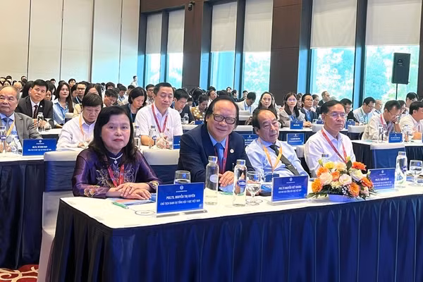 Các đại biểu tham dự hội thảo. (Ảnh: HUY SƠN)