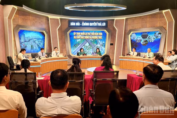 Toàn cảnh chương trình. (Ảnh: Mỹ Phương)