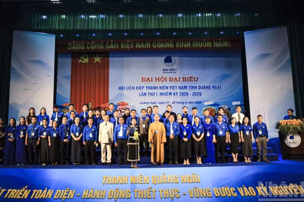 Ra mắt Ủy ban Hội Liên hiệp Thanh niên Việt Nam tỉnh Quảng Ngãi khóa I, nhiệm kỳ 2026-2029. (Ảnh: HIỂN CỪ)