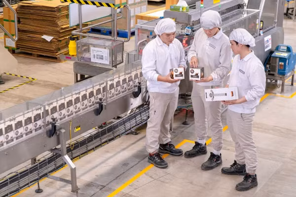 Hoạt động sản xuất tại Tập đoàn Nestlé Việt Nam - doanh nghiệp có 100% vốn nước ngoài.