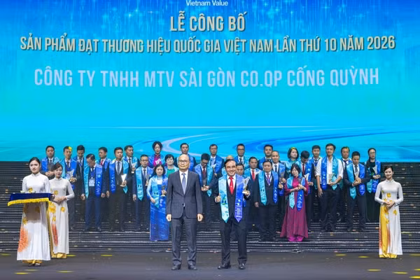 Ông Nguyễn Ngọc Thắng, Phó Tổng Giám đốc Saigon Co.op, đại diện đơn vị đón nhận danh hiệu Thương hiệu Quốc gia Việt Nam năm 2026. (Ảnh: Saigon Co.op)