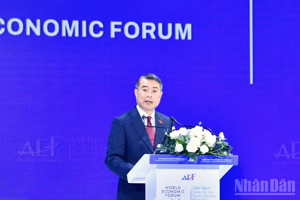 Thủ tướng Chính phủ Lê Minh Hưng phát biểu ý kiến tại Diễn đàn Kinh tế Mùa thu năm 2026. (Ảnh: THANH GIANG)