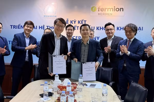 Hiệp hội Bảo hiểm Việt Nam phối hợp đối tác công nghệ Fermion Merimen tổ chức Lễ ký kết triển khai Hệ thống chiết khấu không khiếu nại (NCD), với sự tham gia của các doanh nghiệp bảo hiểm phi nhân thọ. (Ảnh: Hiệp hội Bảo hiểm Việt Nam)