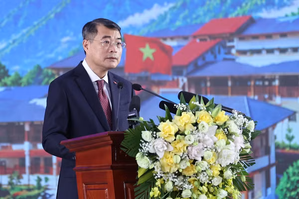Thủ tướng Chính phủ Lê Minh Hưng phát biểu tại Lễ khai giảng năm học 2026-2027 và khánh thành các trường phổ thông nội trú liên cấp tại các xã biên giới đất liền. (Ảnh: chinhphu.vn/Nhật Bắc)