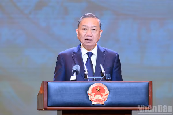 Tổng Bí thư Tô Lâm phát biểu ý kiến chỉ đạo tại Lễ kỷ niệm. (Ảnh: LINH NGUYÊN)