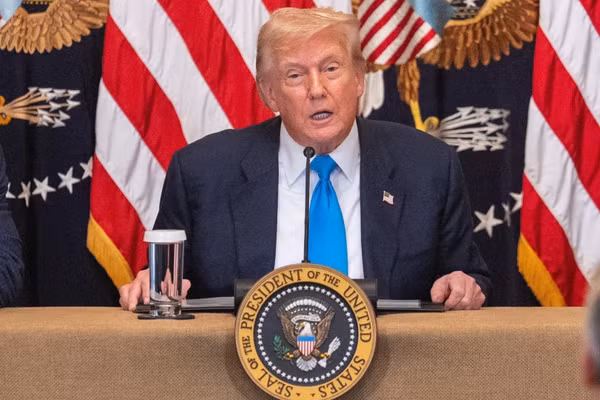 Tổng thống Mỹ Donald Trump phát biểu tại Nhà Trắng ở Washington, D.C. (Ảnh: THX/TTXVN)
