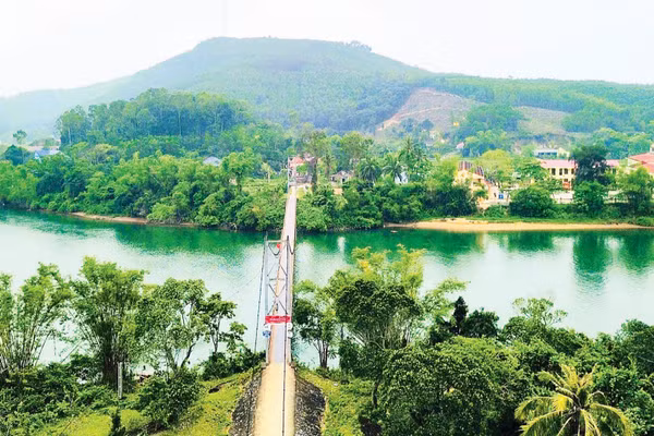 Vẻ đẹp thơ mộng của sông Son. (Ảnh: TRẦN MINH THÀNH)