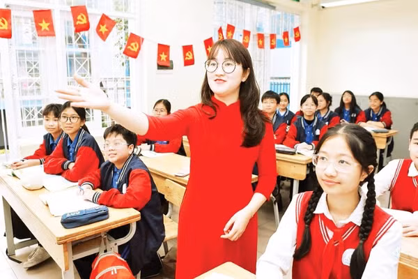 Giờ học môn Ngữ văn của học sinh lớp 7 tại Trường THCS Chương Dương, phường Hồng Hà, Hà Nội. (Ảnh: VIẾT HÀ)