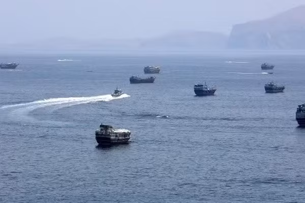 Quang cảnh Eo biển Hormuz ngày 20/6/2026. (Ảnh: THX/TTXVN)