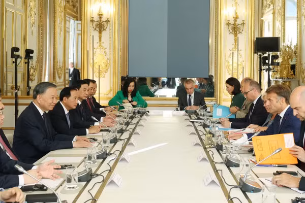Tổng Bí thư, Chủ tịch nước Tô Lâm và Tổng thống Pháp Emmanuel Macron hội đàm. (Ảnh: Thống Nhất/TTXVN)
