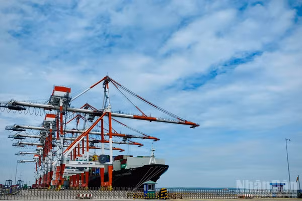 Thành phố tập trung tháo gỡ khó khăn cho doanh nghiệp. (Ảnh: VƯƠNG LÊ)