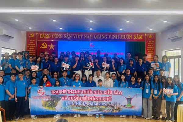 50 đại biểu thanh thiếu niên kiều bào từ 17 quốc gia và vùng lãnh thổ trên toàn thế giới đã tham dự Trại hè thanh thiếu niên kiều bào năm 2026. Ảnh: BTC