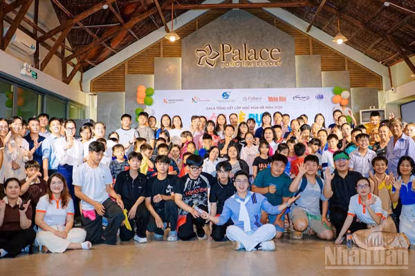 Gala Hè 2026 mang đến những khoảnh khắc sum vầy, yêu thương cho 55 trẻ em có hoàn cảnh đặc biệt. (Ảnh: Kim Oanh)