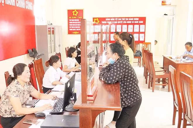 Đẩy mạnh chuyển đổi số và phát triển khoa học, công nghệ