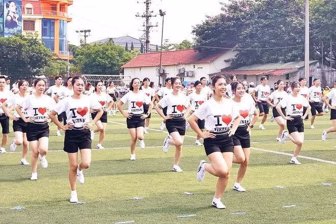 Xây dựng giai cấp công nhân hiện đại, chuyên nghiệp