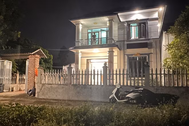 Ngôi nhà xảy ra sự việc. 