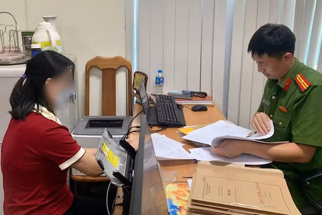Đối tượng Mạc Thị N.A tại cơ quan điều tra.