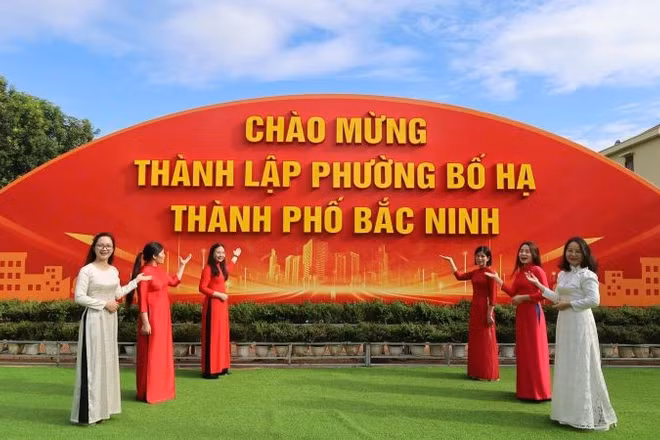 Pa-no chào mừng thành lập phường Bố Hạ (Bắc Ninh). (Ảnh: ĐH)